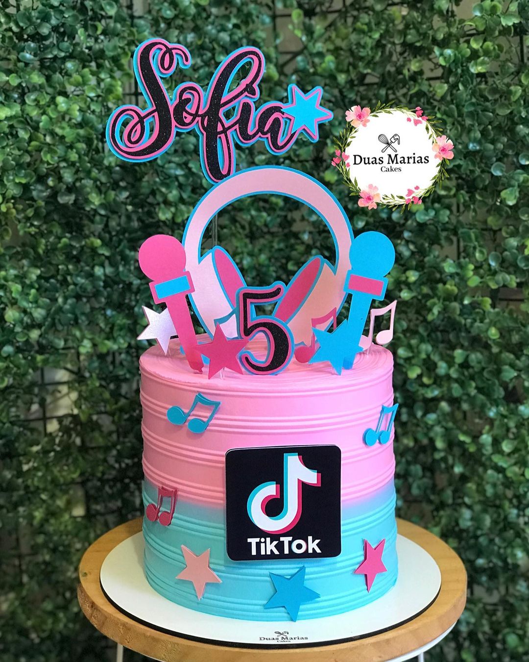 FESTA TIKTOK 40 IDEIAS PARA TE INSPIRAR - Montando Minha Festa